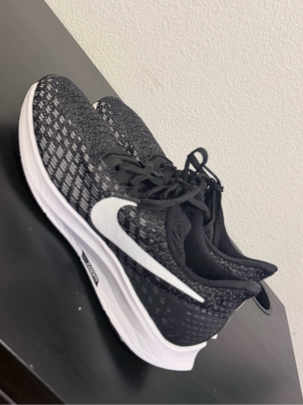 Nike Pegasus 35 Men's Black & White Knit Running Sneakers